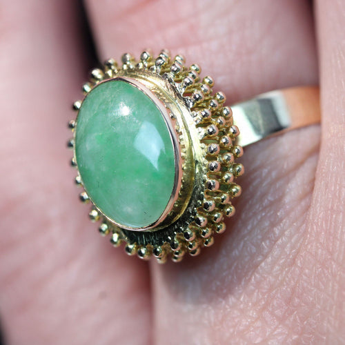 https://www.bijouxbaume.com/upload/image/bague-jade-or-vintage-p-image-163688-grande.jpg