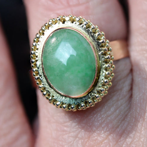 https://www.bijouxbaume.com/upload/image/bague-jade-or-vintage-p-image-163690-grande.jpg