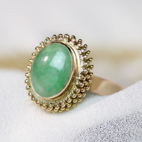 https://www.bijouxbaume.com/upload/image/bague-jade-or-vintage-p-image-163686-grande.jpg