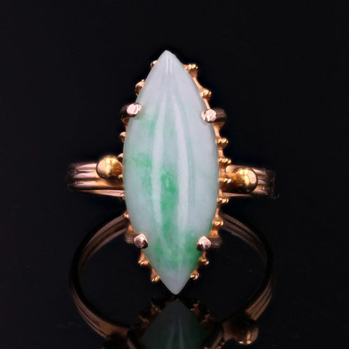 https://www.bijouxbaume.com/upload/image/bague-jade-et-or-en-marquise-p-image-163679-grande.jpg