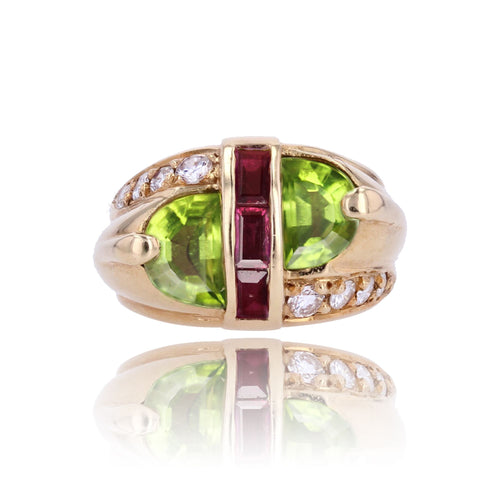 https://www.bijouxbaume.com/upload/image/bague-chevaliere-peridot-diamants-et-rubis-p-image-162737-grande.jpg