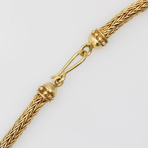 https://www.bijouxbaume.com/upload/image/collier-en-or-aux-tetes-de-beliers-p-image-151547-grande.jpg