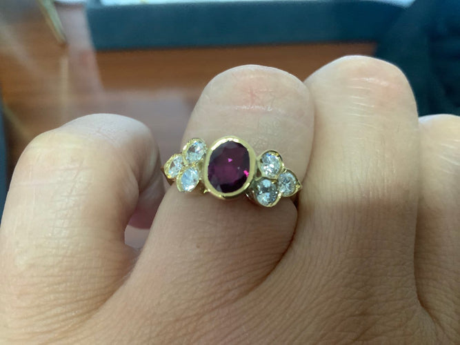 Bague 55 Bague ovale en or jaune avec rubis et diamants 58 Facettes BA-4