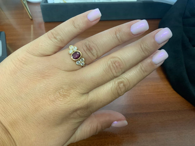 Bague 55 Bague ovale en or jaune avec rubis et diamants 58 Facettes BA-4