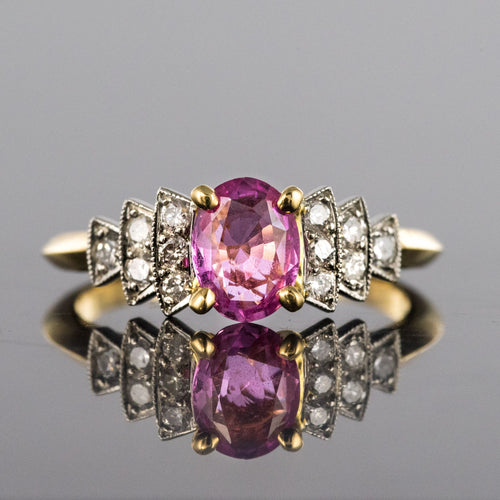 https://www.bijouxbaume.com/upload/image/bague-saphir-rose-et-diamants-brillants-p-image-160137-grande.jpg