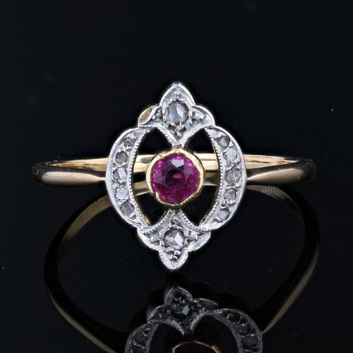 https://www.bijouxbaume.com/upload/image/bague-ancienne-rubis-et-diamants-tailles-en-rose-p-image-157982-grande.jpg