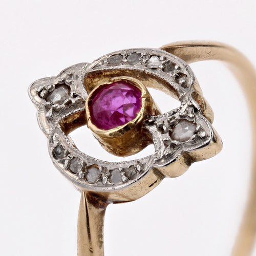 https://www.bijouxbaume.com/upload/image/bague-ancienne-rubis-et-diamants-tailles-en-rose-p-image-157981-grande.jpg