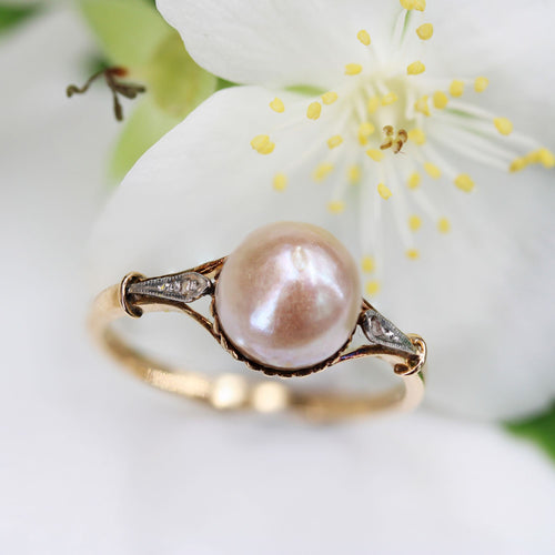 https://www.bijouxbaume.com/upload/image/bague-ancienne-perle-et-diamants-tailles-en-rose-p-image-155797-grande.jpg