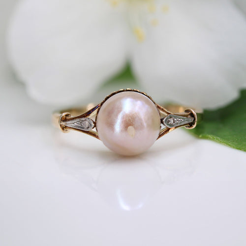 https://www.bijouxbaume.com/upload/image/bague-ancienne-perle-et-diamants-tailles-en-rose-p-image-155800-grande.jpg