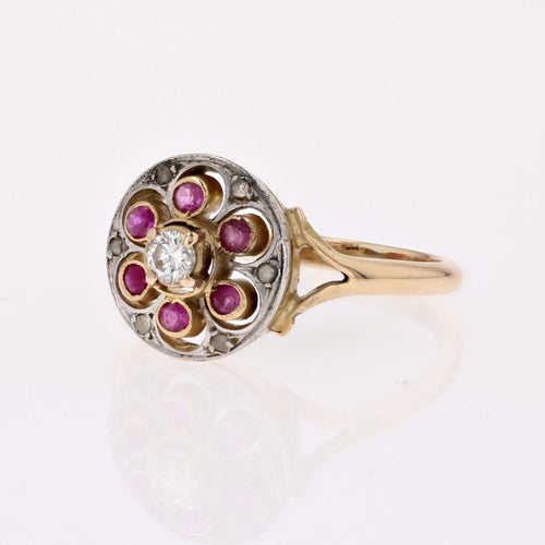 https://www.bijouxbaume.com/upload/image/bague-ronde-rubis-et-diamants-ancienne-p-image-155366-grande.jpg