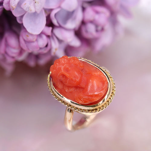 https://www.bijouxbaume.com/upload/image/bague-ancienne-camee-corail-et-or-p-image-155195-grande.jpg