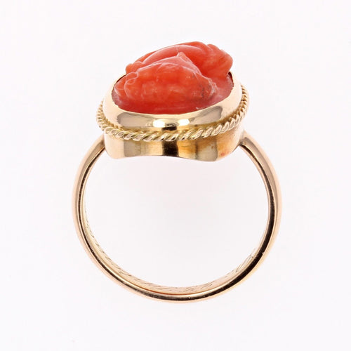 https://www.bijouxbaume.com/upload/image/bague-ancienne-camee-corail-et-or-p-image-155204-grande.jpg