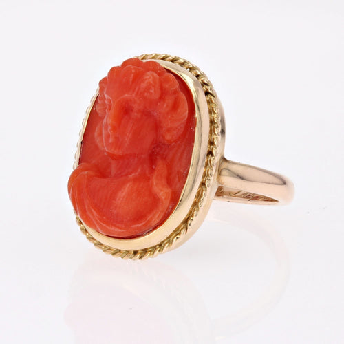 https://www.bijouxbaume.com/upload/image/bague-ancienne-camee-corail-et-or-p-image-155192-grande.jpg