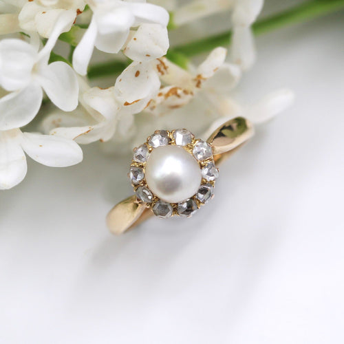 https://www.bijouxbaume.com/upload/image/bague-ancienne-marguerite-perle-fine-et-diamants-p-image-154279-grande.jpg