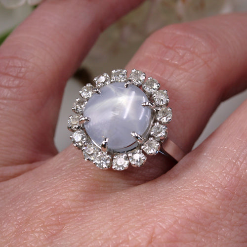 https://www.bijouxbaume.com/upload/image/bague-saphir-etoile-et-diamants-p-image-153744-grande.jpg