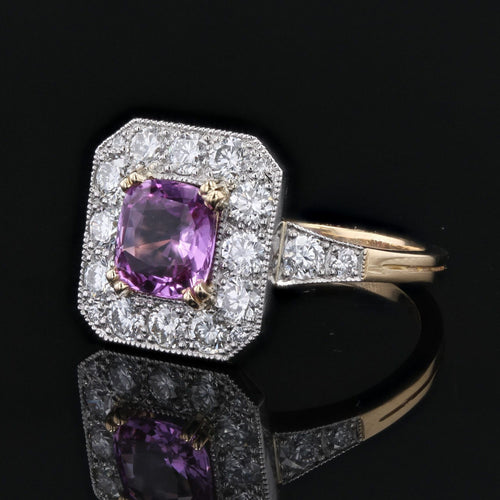 https://www.bijouxbaume.com/upload/image/bague-style-art-deco-saphir-rose-et-diamants-p-image-137103-grande.jpg