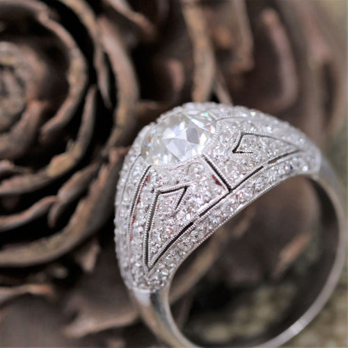 https://www.bijouxbaume.com/upload/image/bague-dome-diamants-ancienne-p-image-136389-grande.jpg