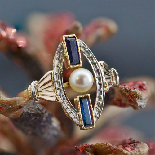 https://www.bijouxbaume.com/upload/image/bague-art-deco-perle-saphirs-2-ors-p-image-132849-grande.jpg