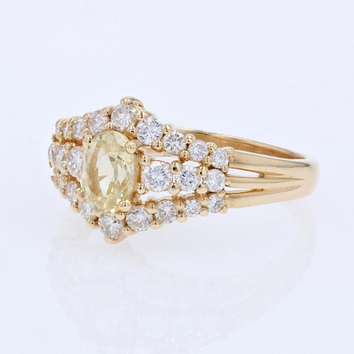 https://www.bijouxbaume.com/upload/image/bague-saphir-jaune-et-diamants-or-jaune-p-image-129595-grande.jpg