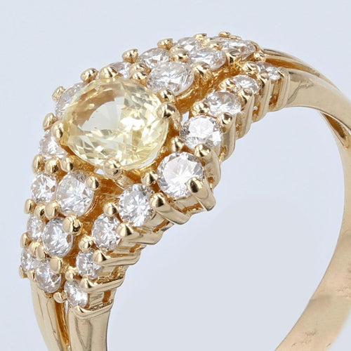 https://www.bijouxbaume.com/upload/image/bague-saphir-jaune-et-diamants-or-jaune-p-image-129608-grande.jpg