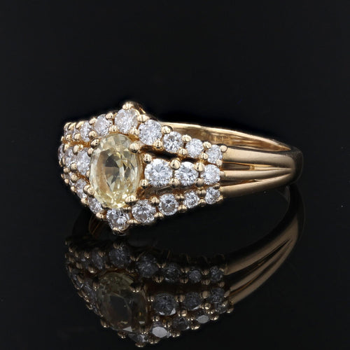 https://www.bijouxbaume.com/upload/image/bague-saphir-jaune-et-diamants-or-jaune-p-image-129611-grande.jpg