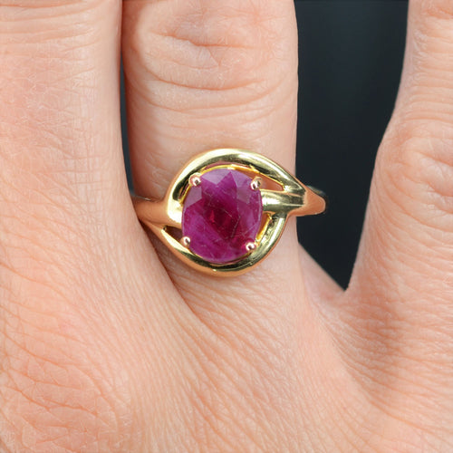 https://www.bijouxbaume.com/upload/image/bague-en-rubis-et-or-p-image-125468-grande.jpg