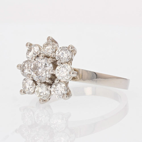 https://www.bijouxbaume.com/upload/image/bague-diamants-marguerite-carree-p-image-125165-grande.jpg