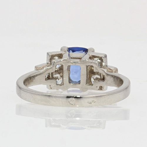 https://www.bijouxbaume.com/upload/image/bague-saphir-diamants-style-art-deco-p-image-122120-grande.jpg
