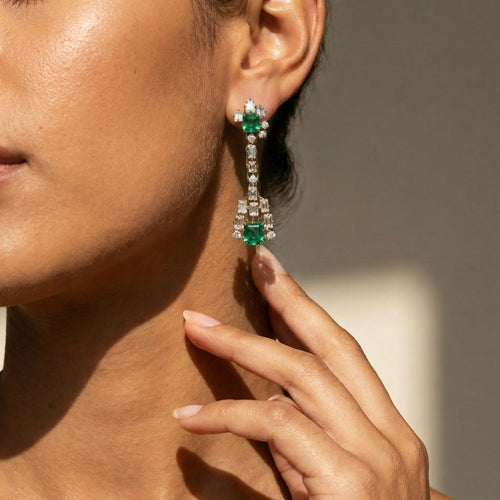 Boucles d'oreilles Ohrhänger - Boucles d’oreilles en or 14 ct, diamants et émeraudes 58 Facettes 1708