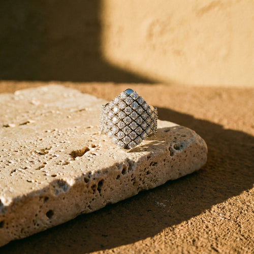 Bague 55 Bague en or blanc 750 avec 93 diamants 58 Facettes 1701
