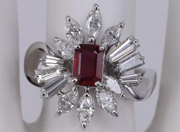 Bague 54 Bague en or blanc avec rubis et diamants 58 Facettes BA-661