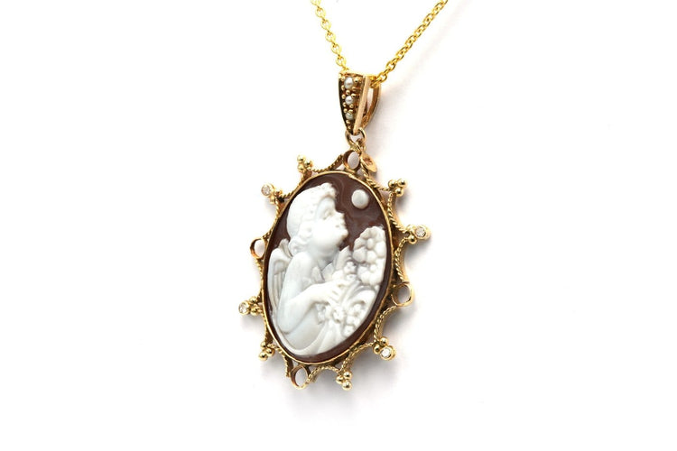 Pendentif Pendentif Art déco en or jaune 18 carats avec camée, perles et diamants 58 Facettes 22704