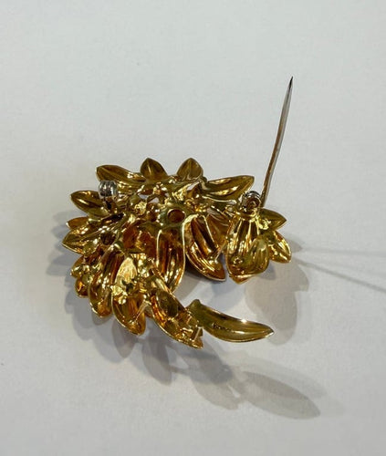 Broche Broche florale en or blanc 18 carats et rubis 58 Facettes 45160002