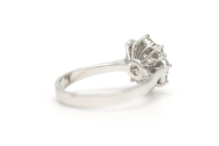 Bague 51 Bague contemporaine en or blanc 18 carats sertie de diamants taille brillant (0,88 ct) 58 Facettes 21715