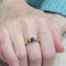 Bague 53 Bague - Saphir bleu en or jaune 18k 58 Facettes S41