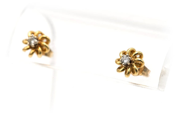 Boucles d'oreilles Boucles d'oreilles Art déco en or jaune 18 carats et diamants taille brillant (0,08 ct) 58 Facettes B722