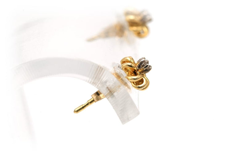 Boucles d'oreilles Boucles d'oreilles Art déco en or jaune 18 carats et diamants taille brillant (0,08 ct) 58 Facettes B722