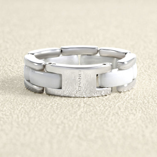 bague-chanel-ultra-moyen-modele-or-blanc-et-ceramique.jpg