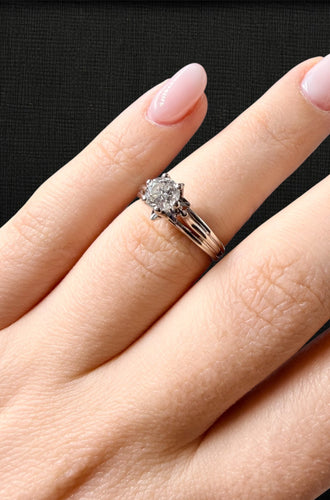 Bague 54 Solitaires - Bague solitaire en or blanc et diamant 0,67 ct 58 Facettes
