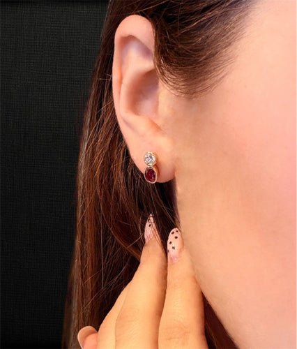 Boucles d'oreilles Boucles d’oreilles - Puces en or jaune 18K, diamants et rubis 58 Facettes