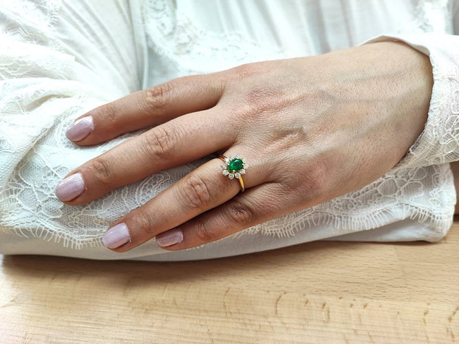 Bague 54 Bague marguerite en or jaune 18K avec émeraude et diamants 58 Facettes Bag.Margt.Arc-E-FA.54