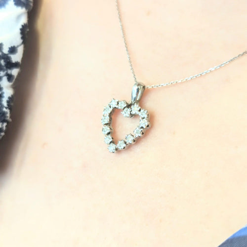 Pendentif Pendentif cœur en or blanc 18 carats et diamants 58 Facettes 29793