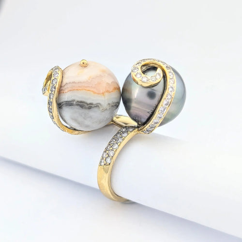 https://18carats.fr/wp-content/uploads/2025/03/32034-32085-Bague-Cocktail-or-jaune-agate-et-perle-scaled.webp