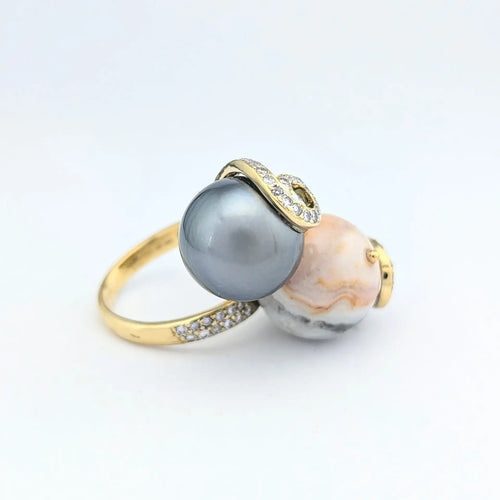 https://18carats.fr/wp-content/uploads/2025/03/32034-32083-Bague-Cocktail-or-jaune-agate-et-perle-scaled.webp