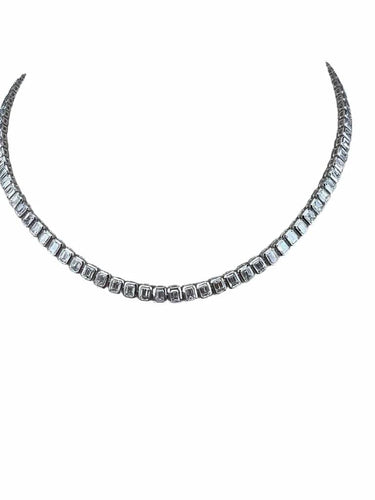 Collier Collier tennis en or blanc et diamants taille émeraude 58 Facettes NECK-447
