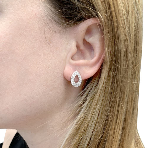 Boucles d'oreilles Boucles d'oreilles Piaget, or blanc et diamants. 58 Facettes 35384