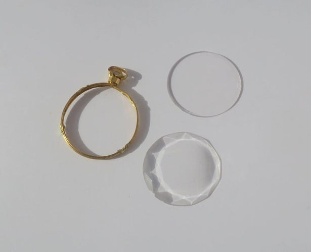 Pendentif Pendentif porte-photo XIXe siècle en or rose 18 carats et verre 58 Facettes Pendentif