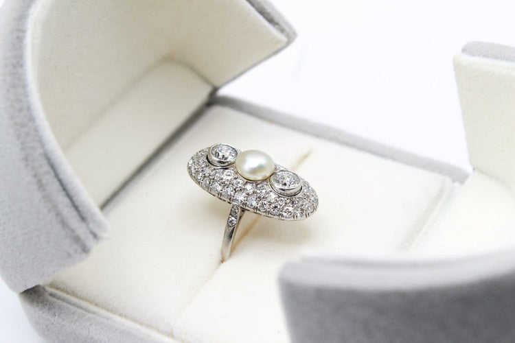 Bague 54 Bague marquise en platine avec perle fine et diamants 58 Facettes 250452