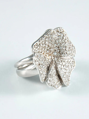 Bague 55 Bague fleur pavée de diamants en or blanc 750/1000 58 Facettes