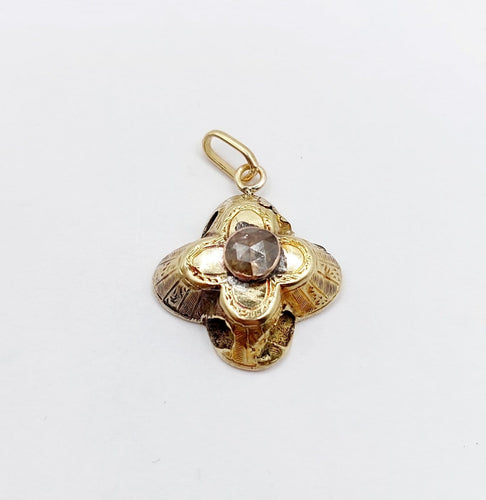 Pendentif Pendentif victorien en or 18k et diamant taille rose 58 Facettes A02334